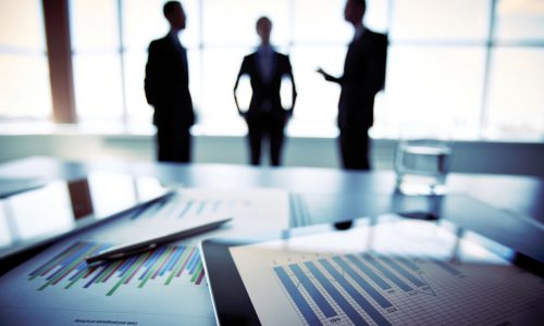 Quyền và nghĩa vụ của người đại diện theo pháp luật của doanh nghiệp